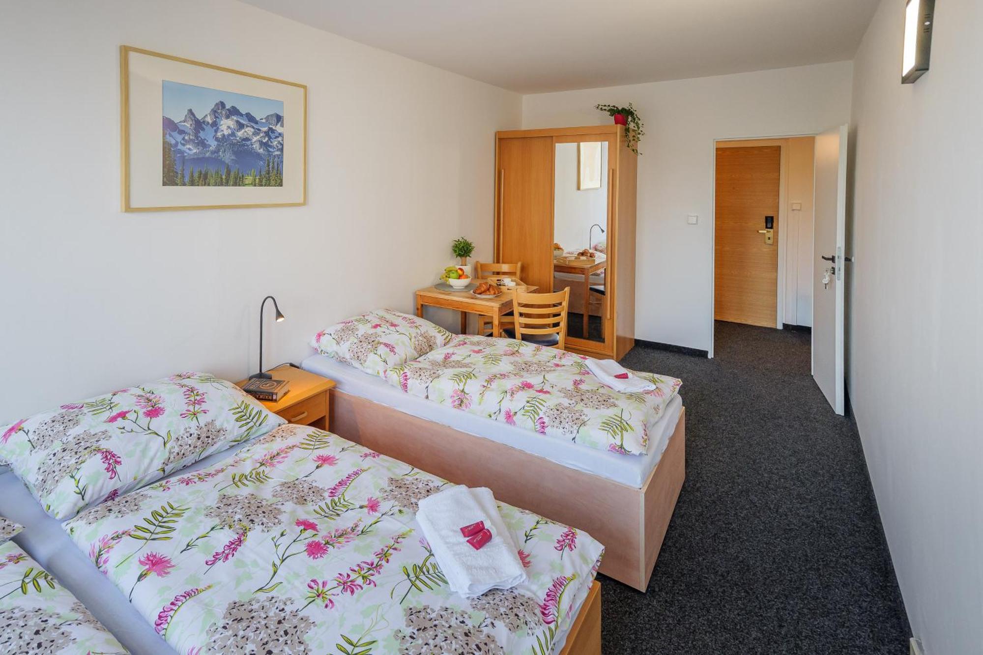 A Pousada Cooliving Praga Exterior foto