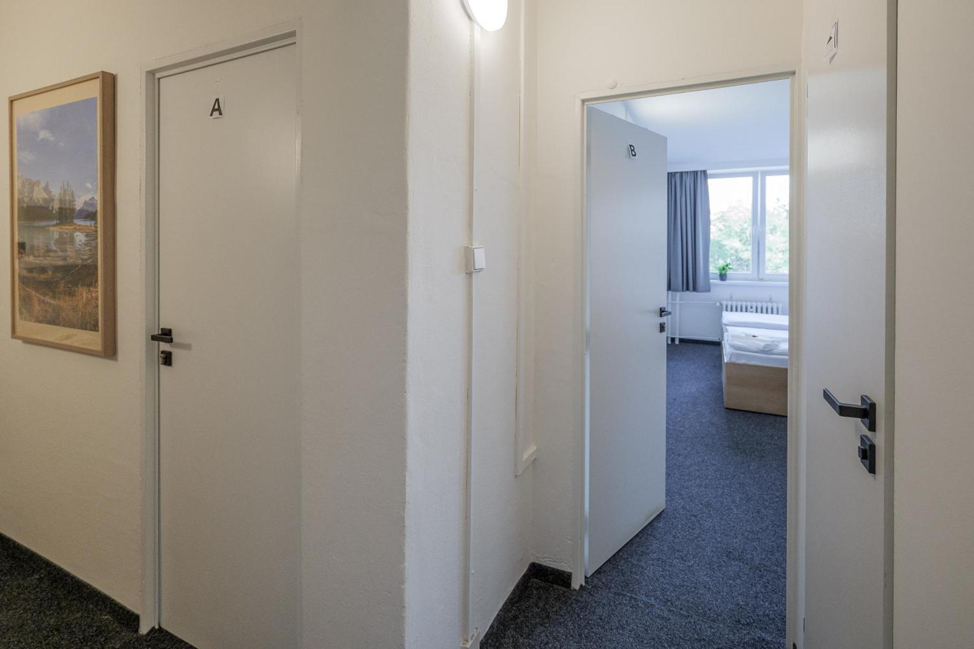 A Pousada Cooliving Praga Exterior foto